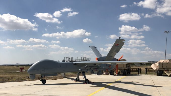AW471147_01