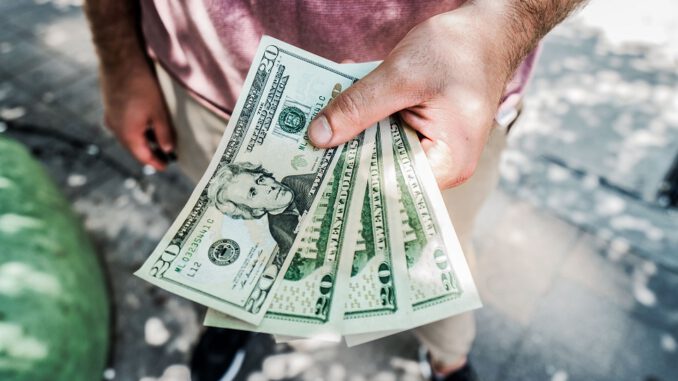 blur-cash-close-up-545065