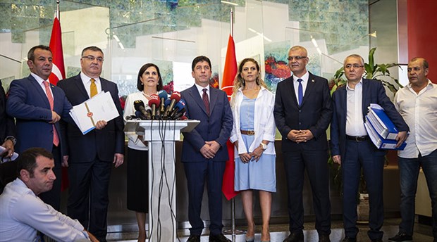 chp-li-muhalifler-gerekli-imza-sayisina-ulasti-soz-parti-yonetiminde-494976-5