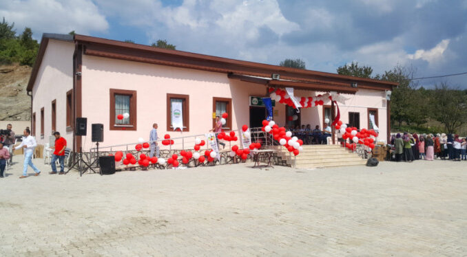 31842-bursa-keles-e-cok-amacli-salon-5ba0f2cea28a3