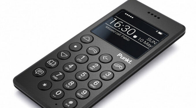32109-akilli-telefon-degil-punkt-bir-aptal-telefon-5ba4be9682315