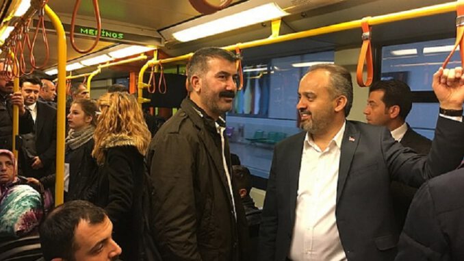 baskan-alinur-aktas-sikintilari-metroda-dinledi-bursa-haberleri