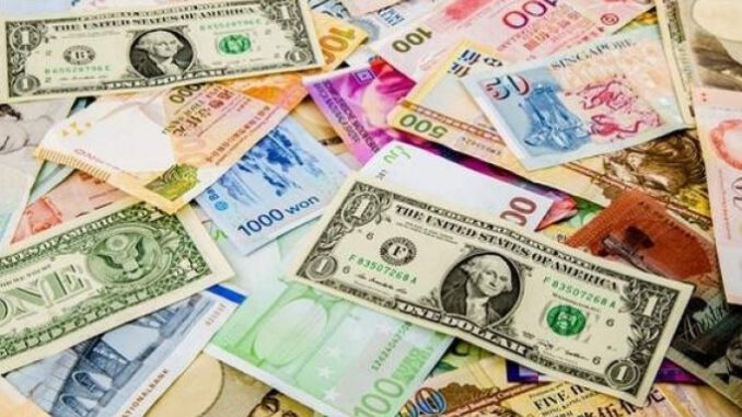 piyasalar-icin-kritik-gun-dolar-ve-euro-gune-tedirgin-basladi-zoe