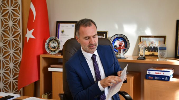 aw533936_03