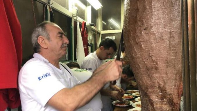 unlu-kebapci-iskender-kebap-bursanin-urunudur-2808-dhaphoto2-5bf7eecb7e96a