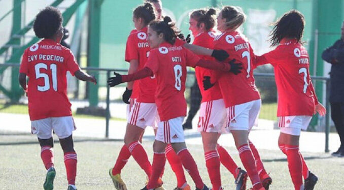 16 Maçta 293 Gol Atıp, Hiç Gol Yemediler