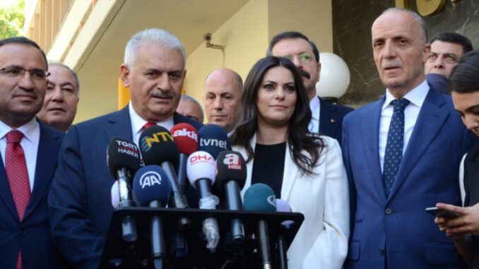 Binali Yıldırım'dan İstifa Tartışmalarına Cevap Hukuki Altyapısı Yoktur