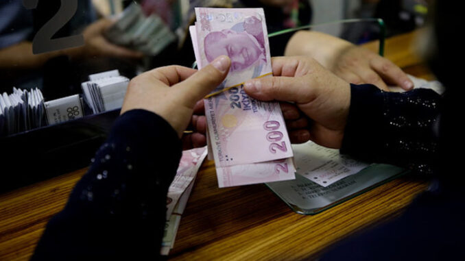Halkbank'tan kredi faiz oranlarında yüzde 50 indirim
