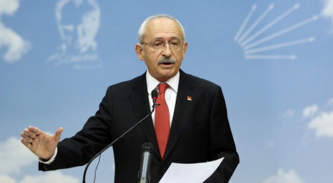 Kılıçdaroğlu'nun Kaybettiği Tazminat Davalarının Ücreti İçin Fon Oluşturdu