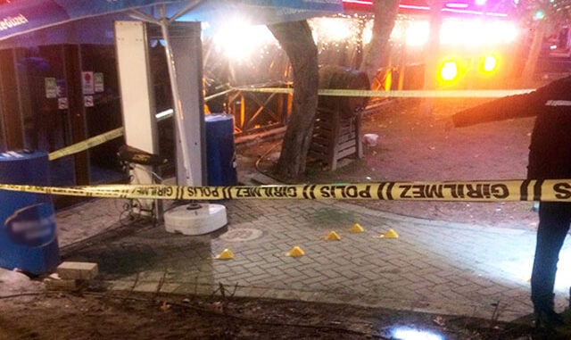 Eskişehir'de bar önünde silahlı kavga 2 yaralı