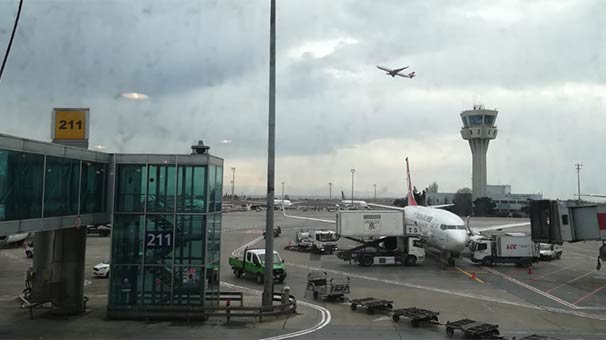 ataturk-havalimani-nda-alarm-verildi-pilotlar-birbirlerini-uyarmaya-basladi--13518721