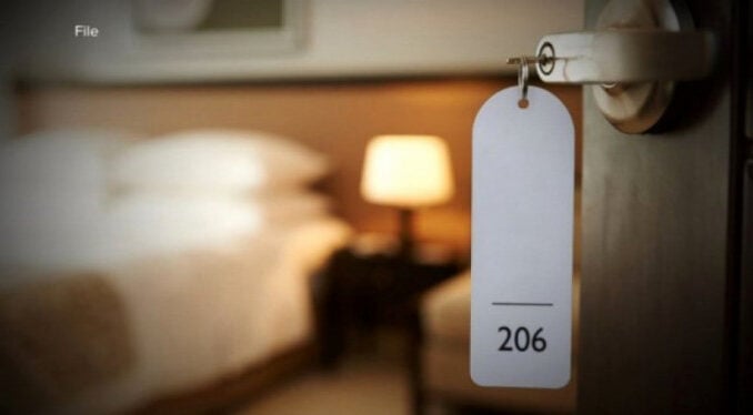 Büyük skandal! Otel odalarına gizli kamera yerleştirerek...