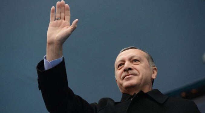 Erdoğan'ın Telefon Kılıfı Dikkatlerden Kaçmadı