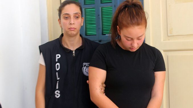 Hayalim katil olmaktı diyerek önüne geleni bıçaklayan liselinin cezası belli oldu