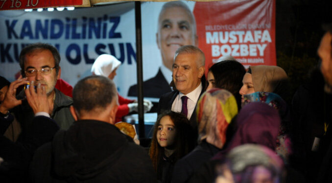 Mustafa Bozbey Ulu Cami'de Bursalıların Kandilini Kutladı