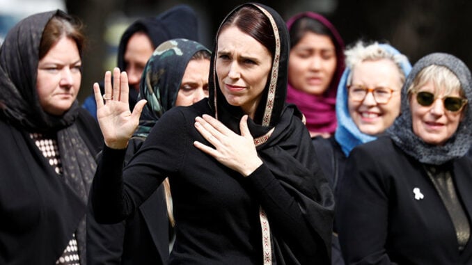 Saldırılara karşı tavrıyla takdir edilen Ardern'e ölüm tehditleri Sırada sen varsın