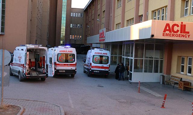 20 öğrenci, gıda zehirlenmesi şüphesiyle hastaneye kaldırıldı