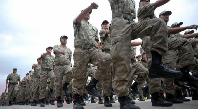 Bakan Akar'dan yeni askerlik sistemi açıklaması