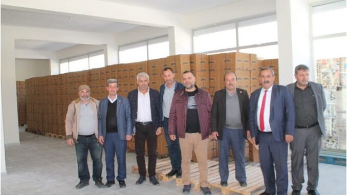 Bursa Gemlik'te Vergi Rekortmenlerinden Erzak Yardımı