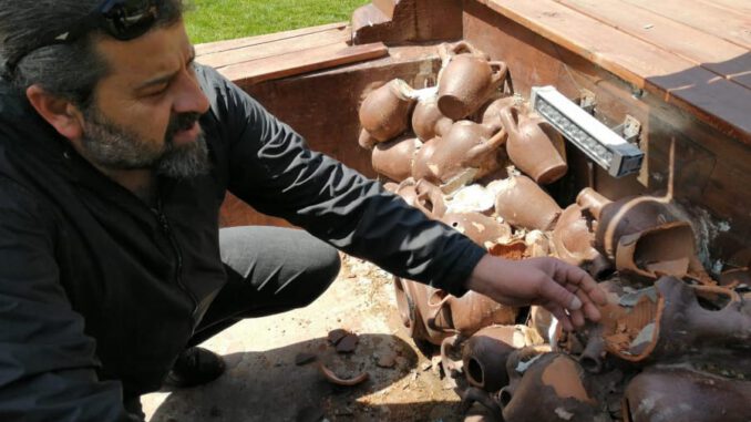 Bursa'da İznik'in simgesi olan antik tekne saldırıya uğradı