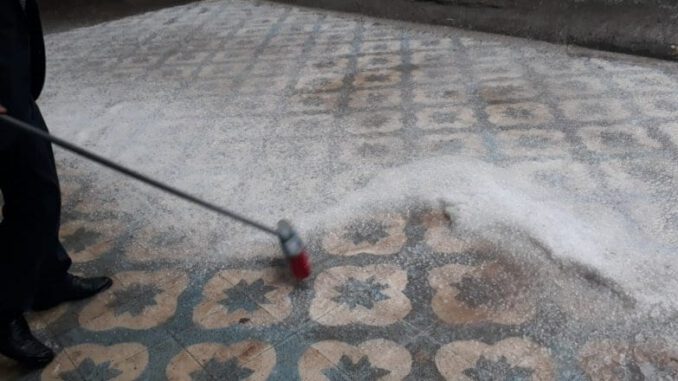 Dolu ve sağanak Diyarbakır’da hayatı felç etti