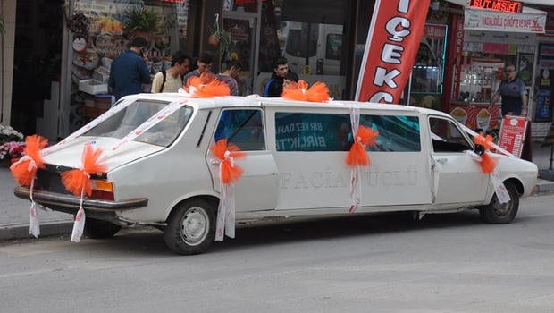 Düğünü için bu aracı yaptı ama sonu istediği gibi bitmedi!