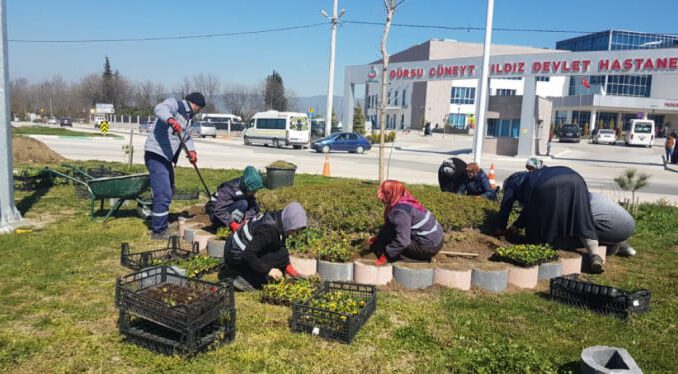 Gürsu Cüneyt Yıldız Devlet Hastanesi'ne çevre düzenlemesi