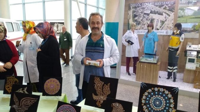 Laboratuvar Teknisyeni Çalıştığı Hastanede Sergi Açtı