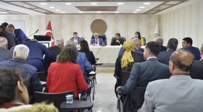 Mardin'deki Belediye Meclis toplantısında 'İstiklal Marşı' tartışması