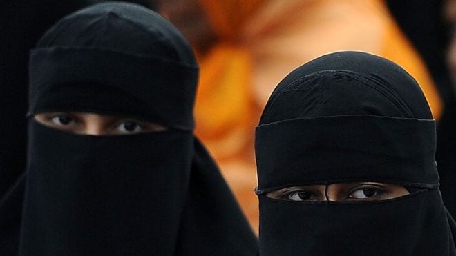 Nüfusun yüzde 10'u Müslüman olan Sri Lanka, peçeyi yasakladı