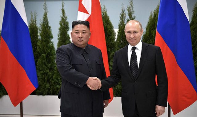Putin, Kim Jong-un ile bir araya geldi