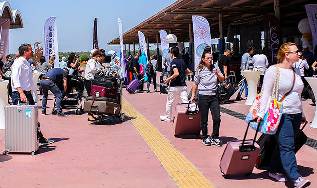 Antalya 3 milyon turiste ulaştı