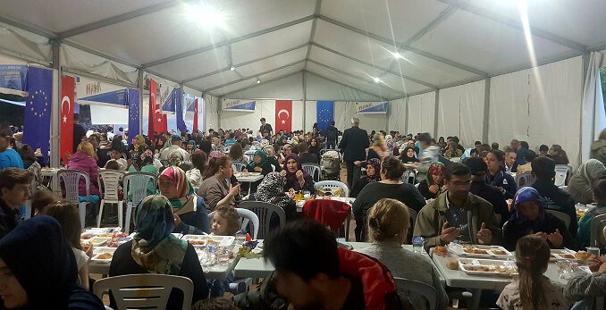 Bursa AB Bilgi Merkezi iftar yemeği düzenledi