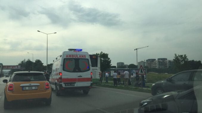 Bursa İzmir Yolunda Kaza! Trafik Durma Noktasına Geldi
