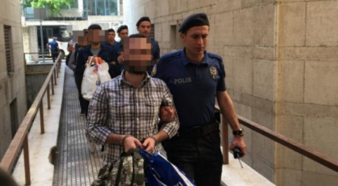 Bursa'da 17 kişi FETÖ'den tutuklandı
