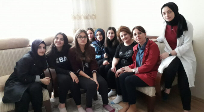 Bursa'da En Başarılı 4 Okulun Öğrencilerinden Yardım Projesi