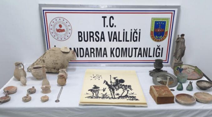 Bursa'da Picasso'ya ait eser ele geçirildi