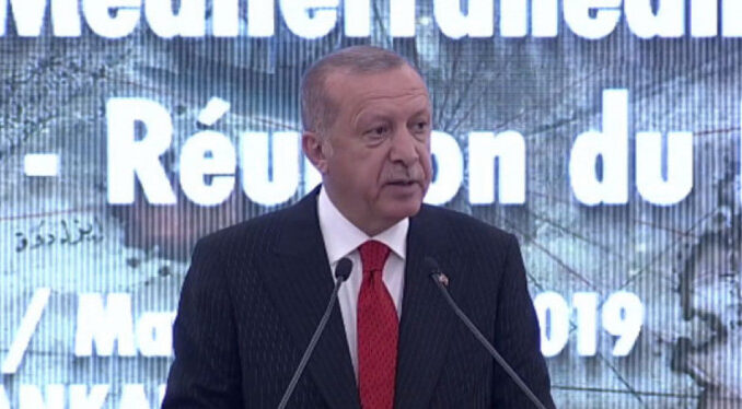 Cumhurbaşkanı Recep Tayyip Erdoğan, NATO Konseyi toplantısında konuşma yapıyor.