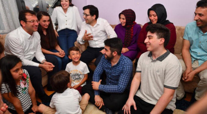 Ekrem İmamoğlu'ndan genç Tayyip Erdoğan'a ziyaret