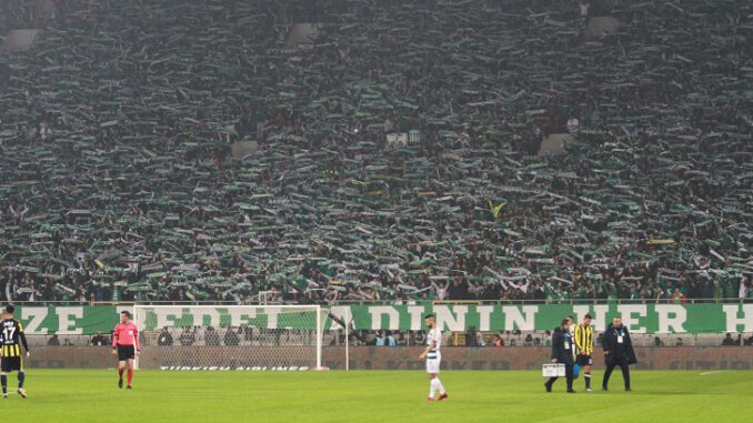Göztepe Maçının Spor Toto Alt Tribünü Biletleri 2 Dakikada Tükendi