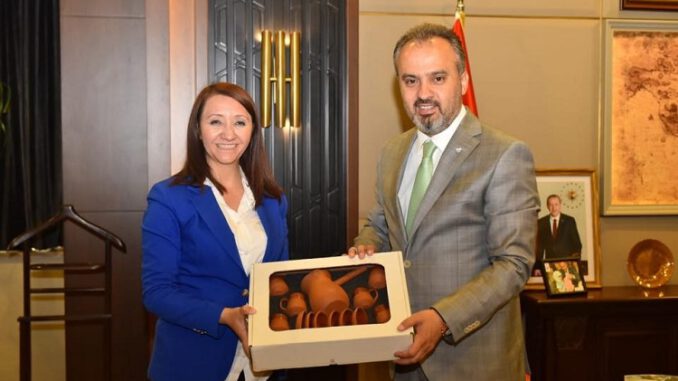 İlk Bağımsız Kadın Belediye Başkanı Zekiye Tekin'den Alinur Aktaş'a Ziyaret