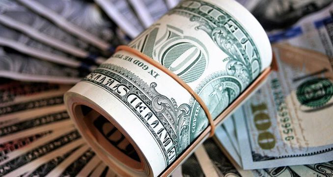 Nisan ayının en çok kazandıranı dolar oldu