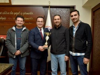 Kanar'dan Üçüncülük Kazanan Paraşütçülere Tebrik