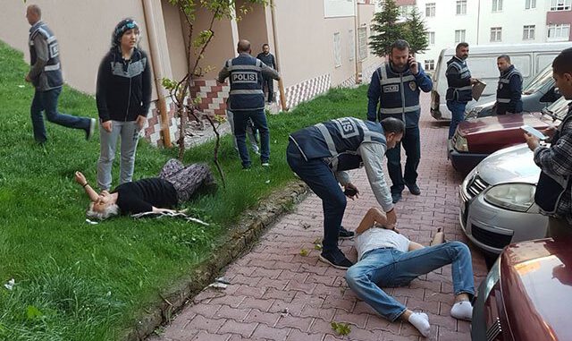 Polisi fark edince camdan atladı! Annesi sinir krizi geçirdi