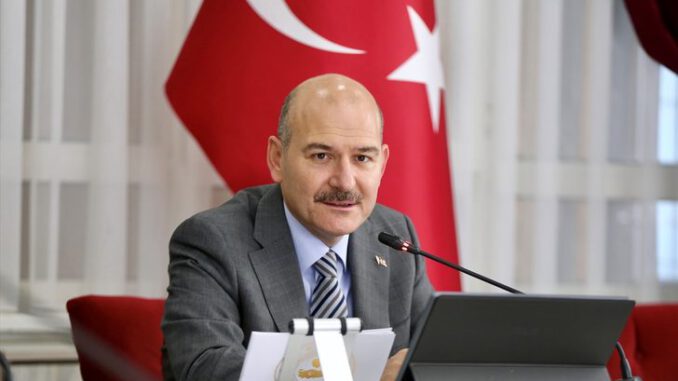 Soylu Birileri, sözü milletin değil kendilerinin söylemesini istedi