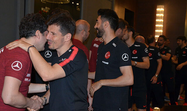 A Milliler bayramlaştı