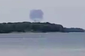Almanya'da iki askeri jet havada çarpıştı