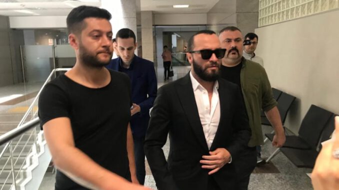 arda-turan-berkay-durusmasi-basladi-1-5096-dhaphoto2-5d09e72bf18a4