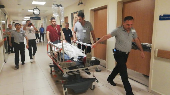 Bursa Bayrama Olaylı Başladı! Yolda Yürürken Sırtından Bıçaklandı