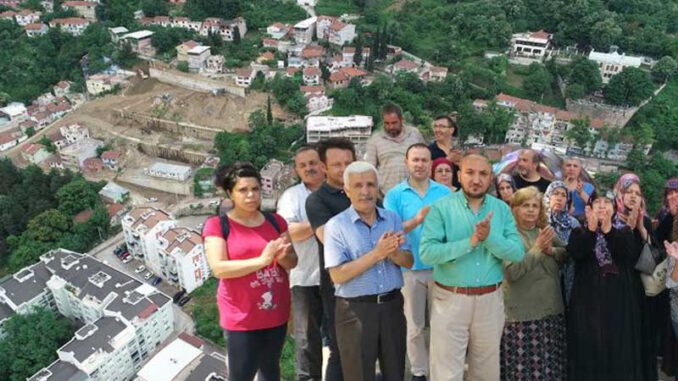 Bursa'da-mahalleliden-100'den-fazla-evin-boşaltılması-kararına-tepki